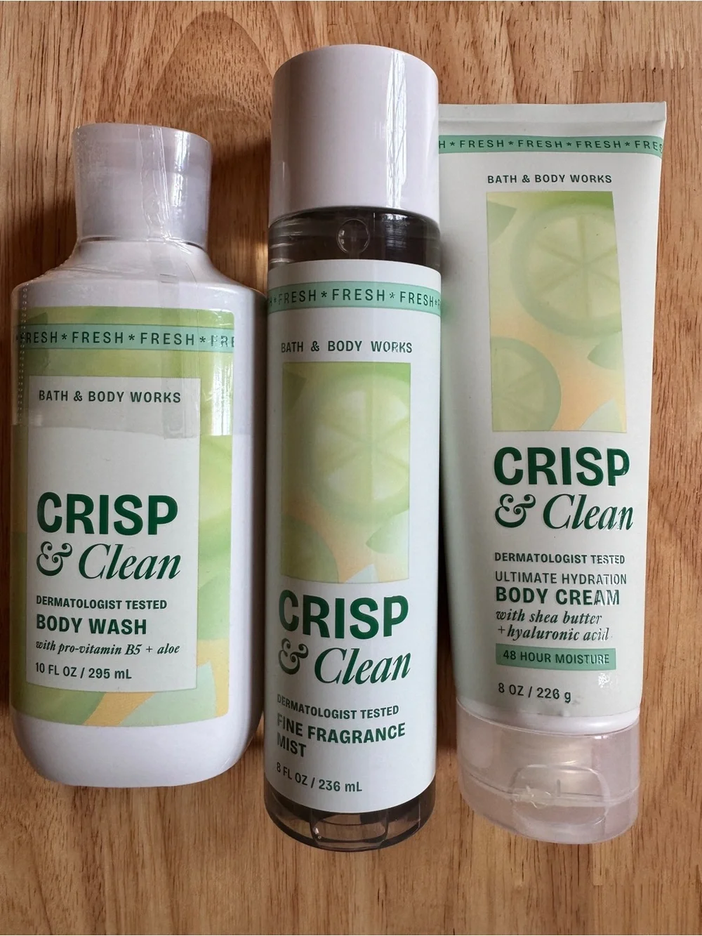 Bath & Body Works Crisp & Clean 3Piece Set - Light Green